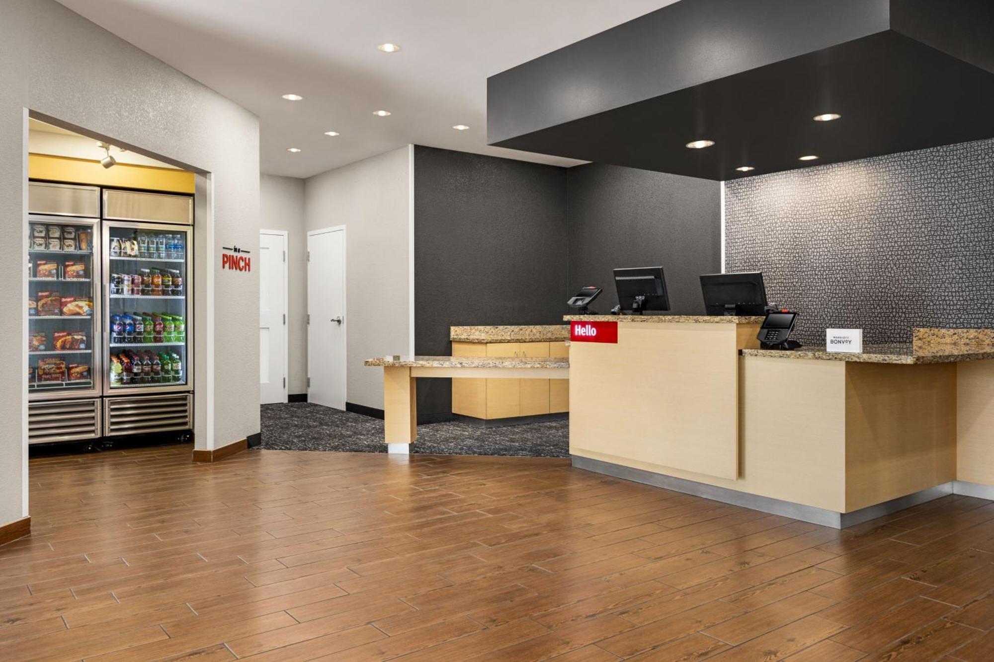 Towneplace Suites By Marriott Harrisburg West/Меканіксберґ Екстер'єр фото